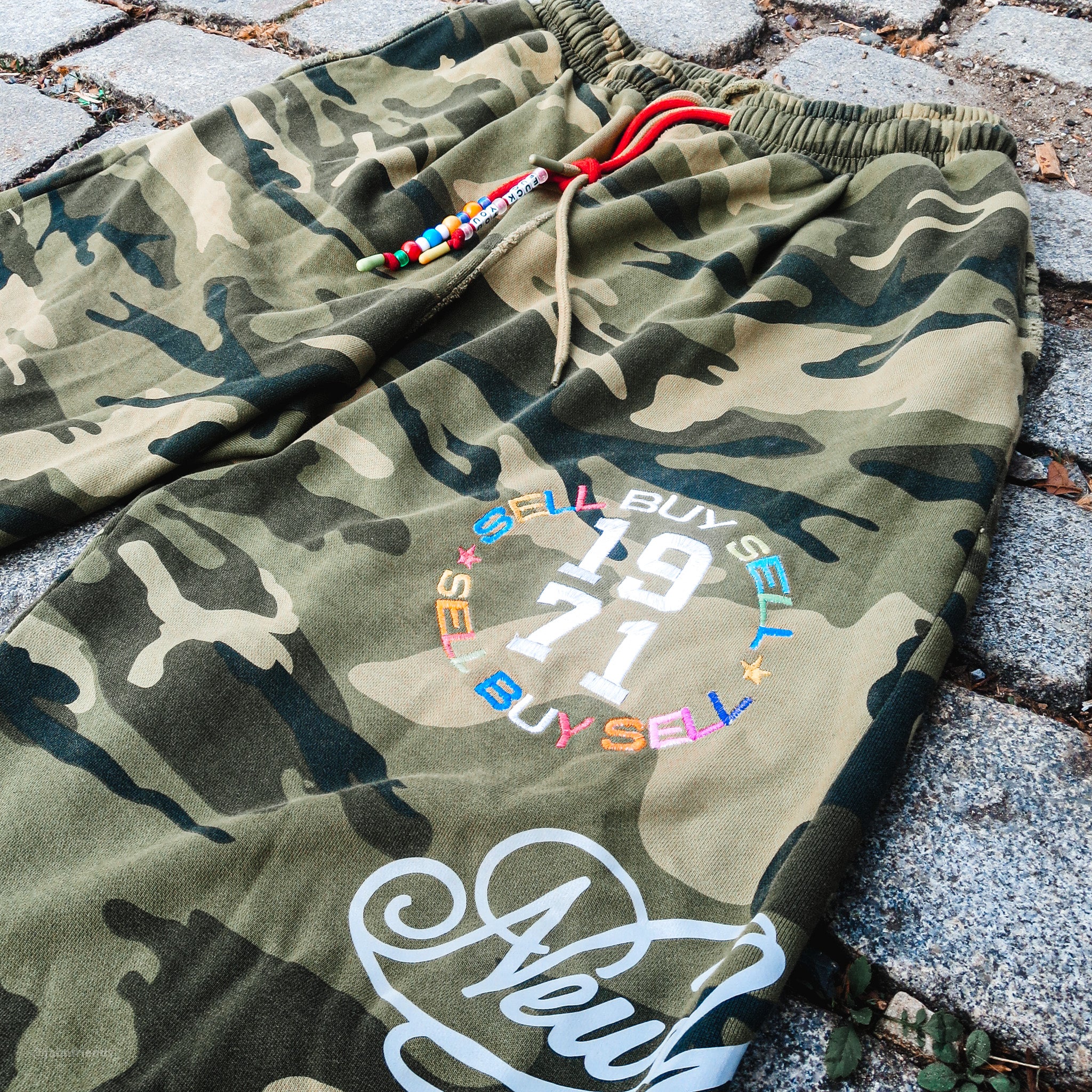 6 . Camo 1971