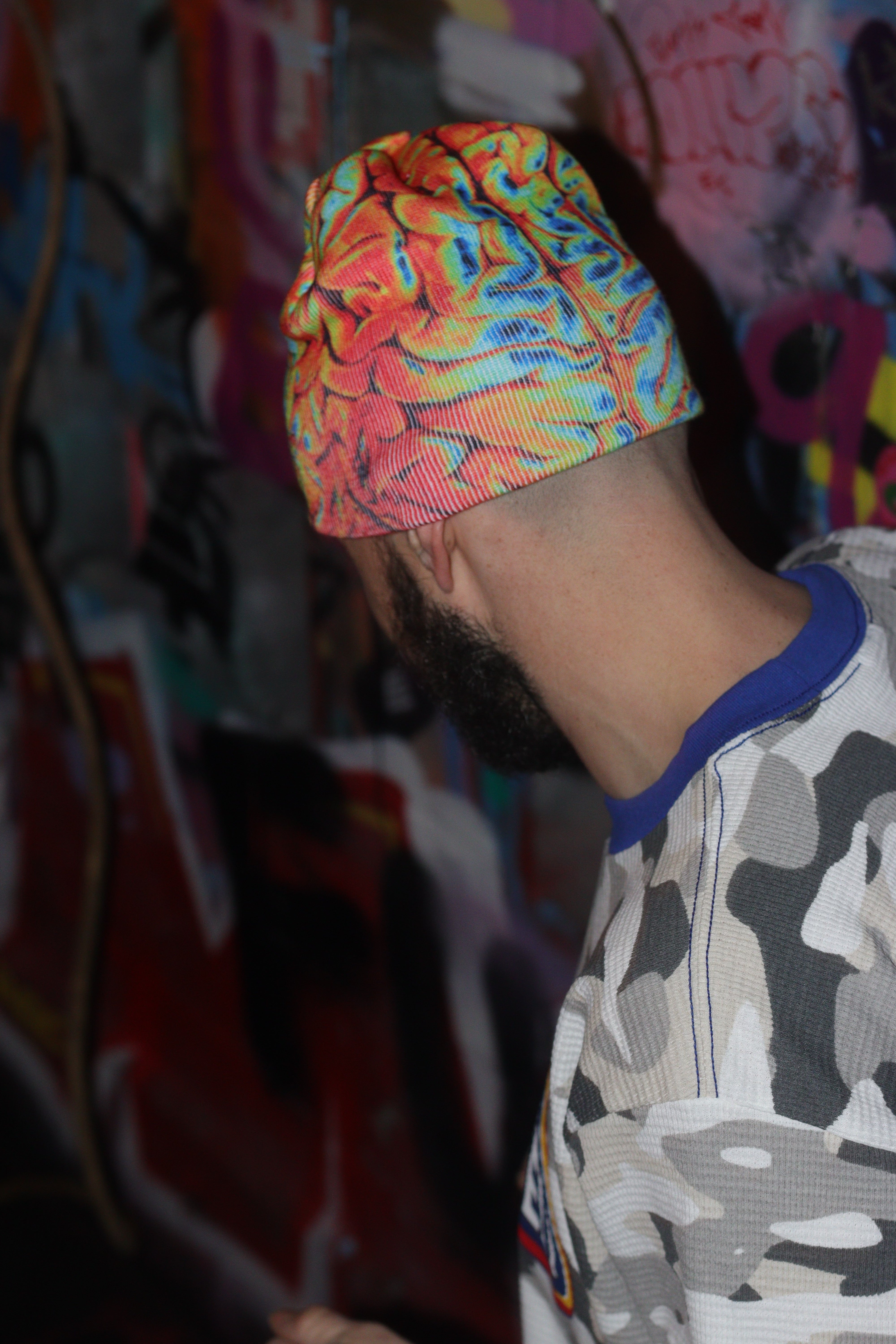 4 . REVERSIBLE BRAIN BEANIE