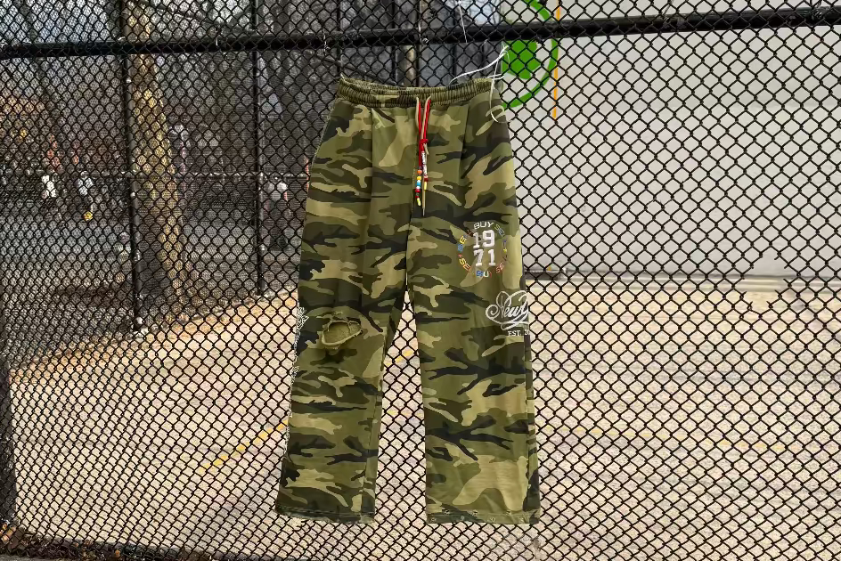 6 . Camo 1971